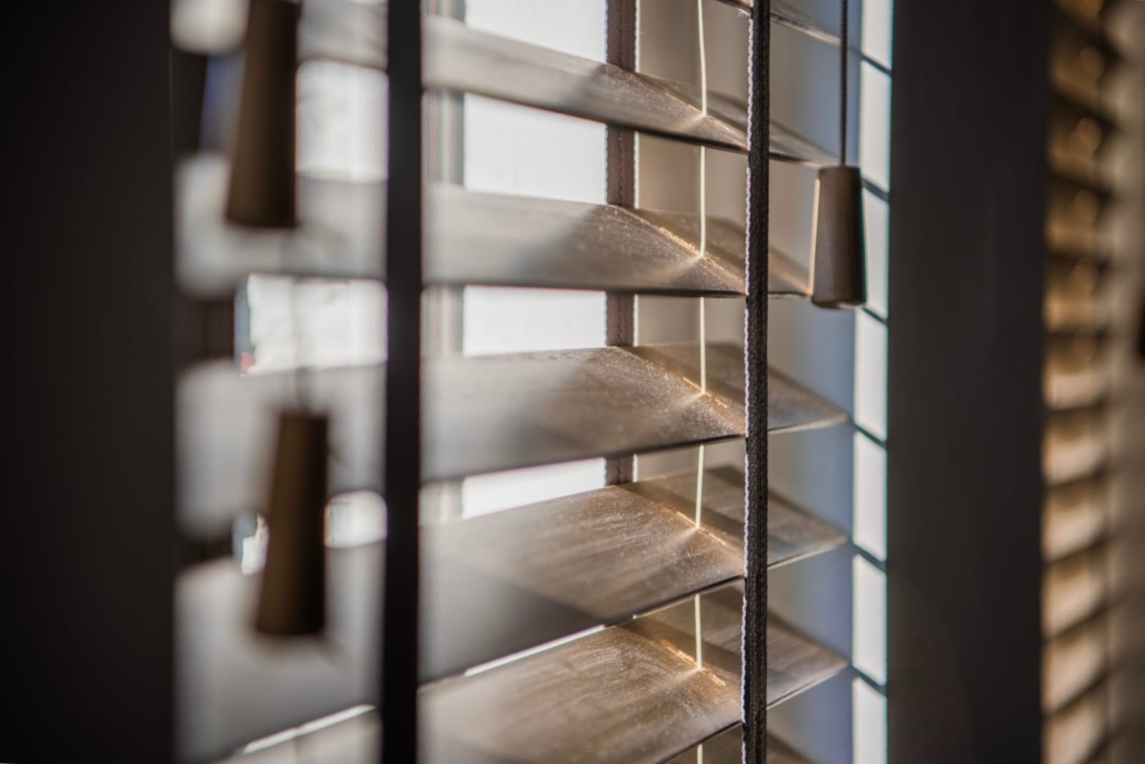 Elektrische jaloezieën als raambekleding